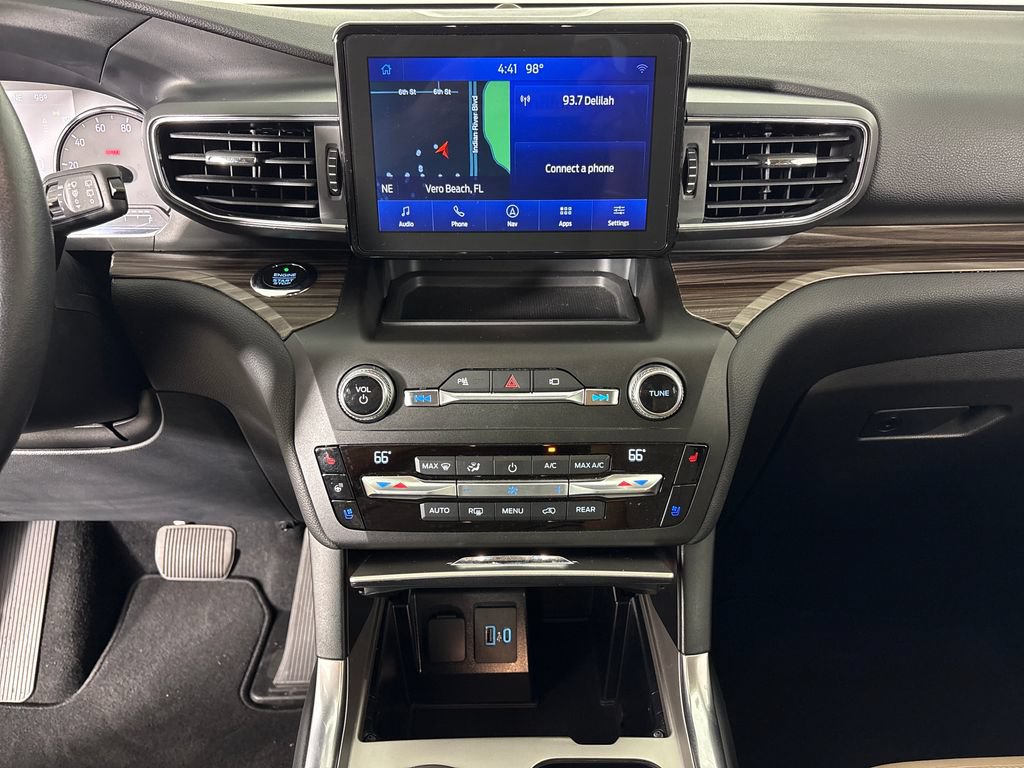 Certified 2020 Ford Explorer Limited RWD image 30