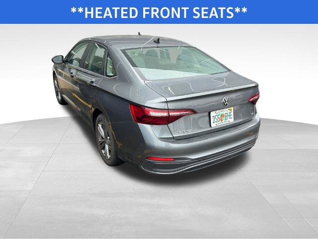 Used 2024 Volkswagen Jetta SE FWD image 4
