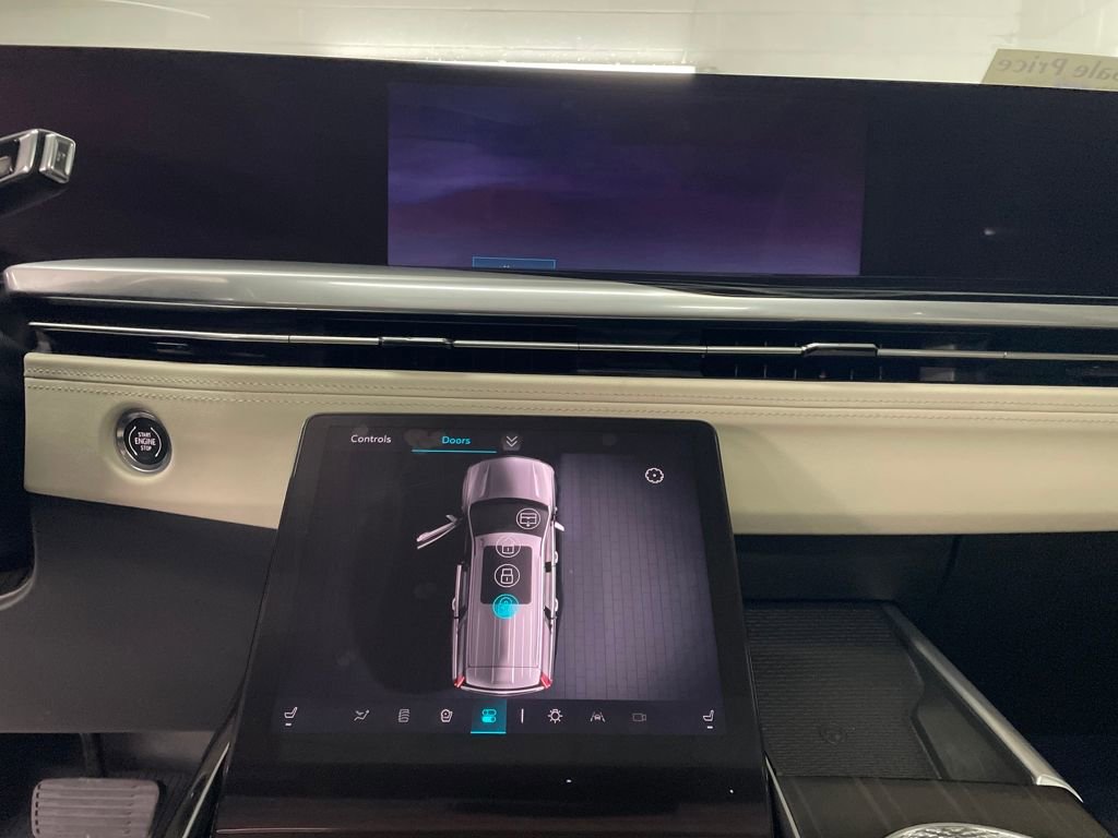 Used 2025 Cadillac Escalade Sport w/ Touring Package image 23