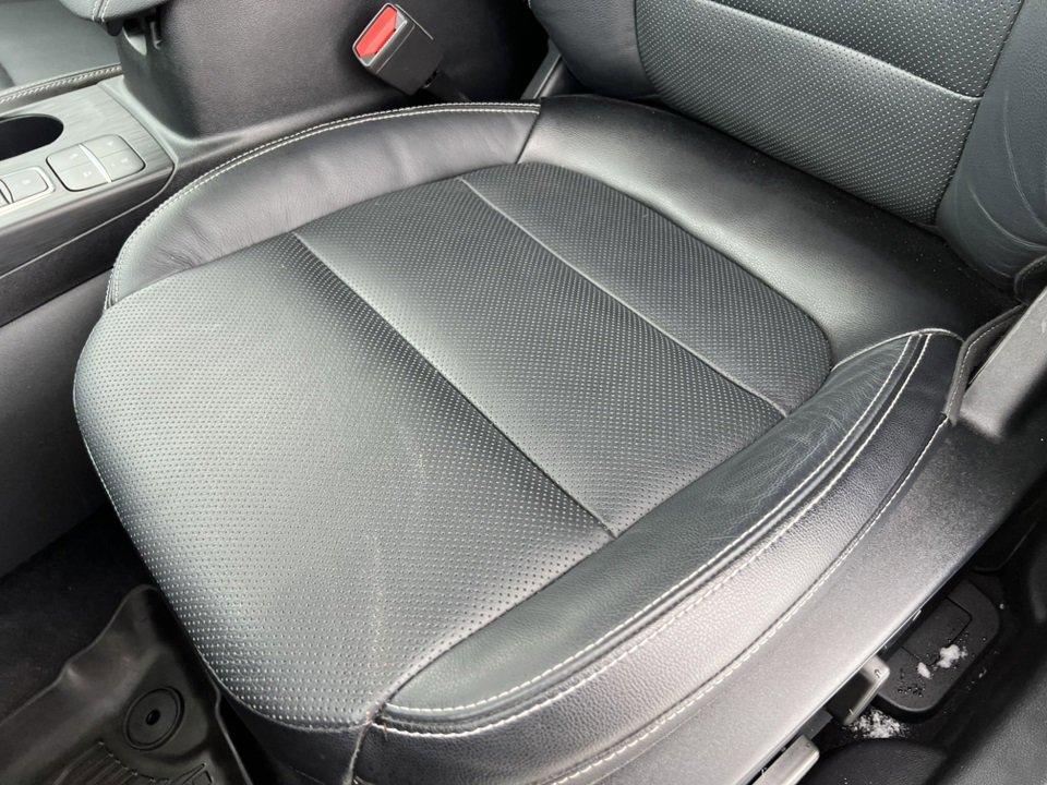 Certified 2020 Ford Escape Titanium image 15