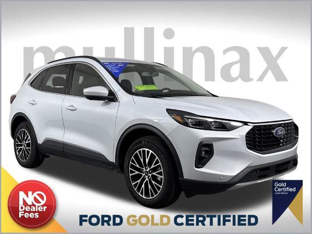 Certified 2025 Ford Escape SE w/ PHEV Premium Package image 1