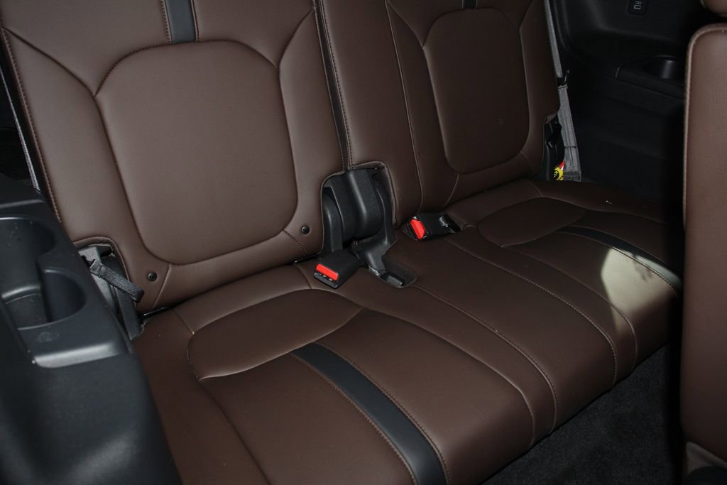 Used 2023 Honda Pilot Elite image 26