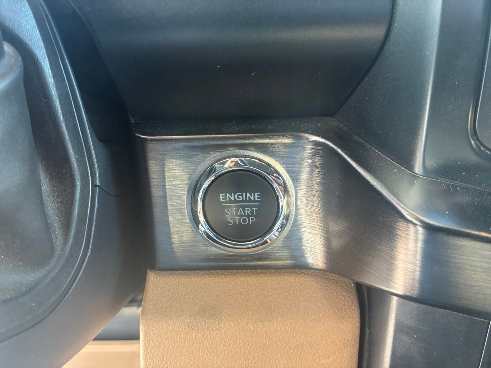 Certified 2023 Ford F250 Lariat w/ Tremor Off-Road Package image 24