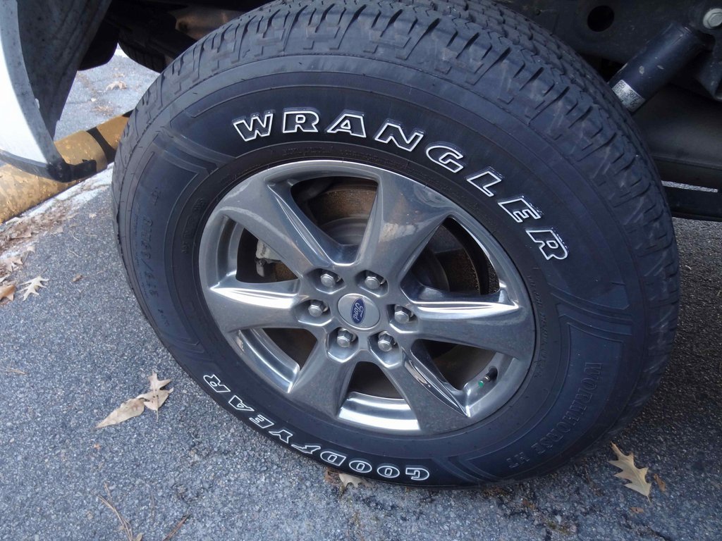 Certified 2020 Ford F150 XLT w/ Equipment Group 302A Luxury image 14