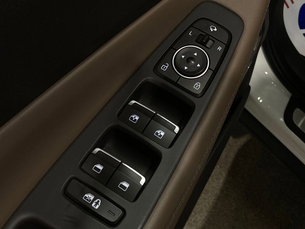 Used 2023 Hyundai Santa Fe Limited image 23