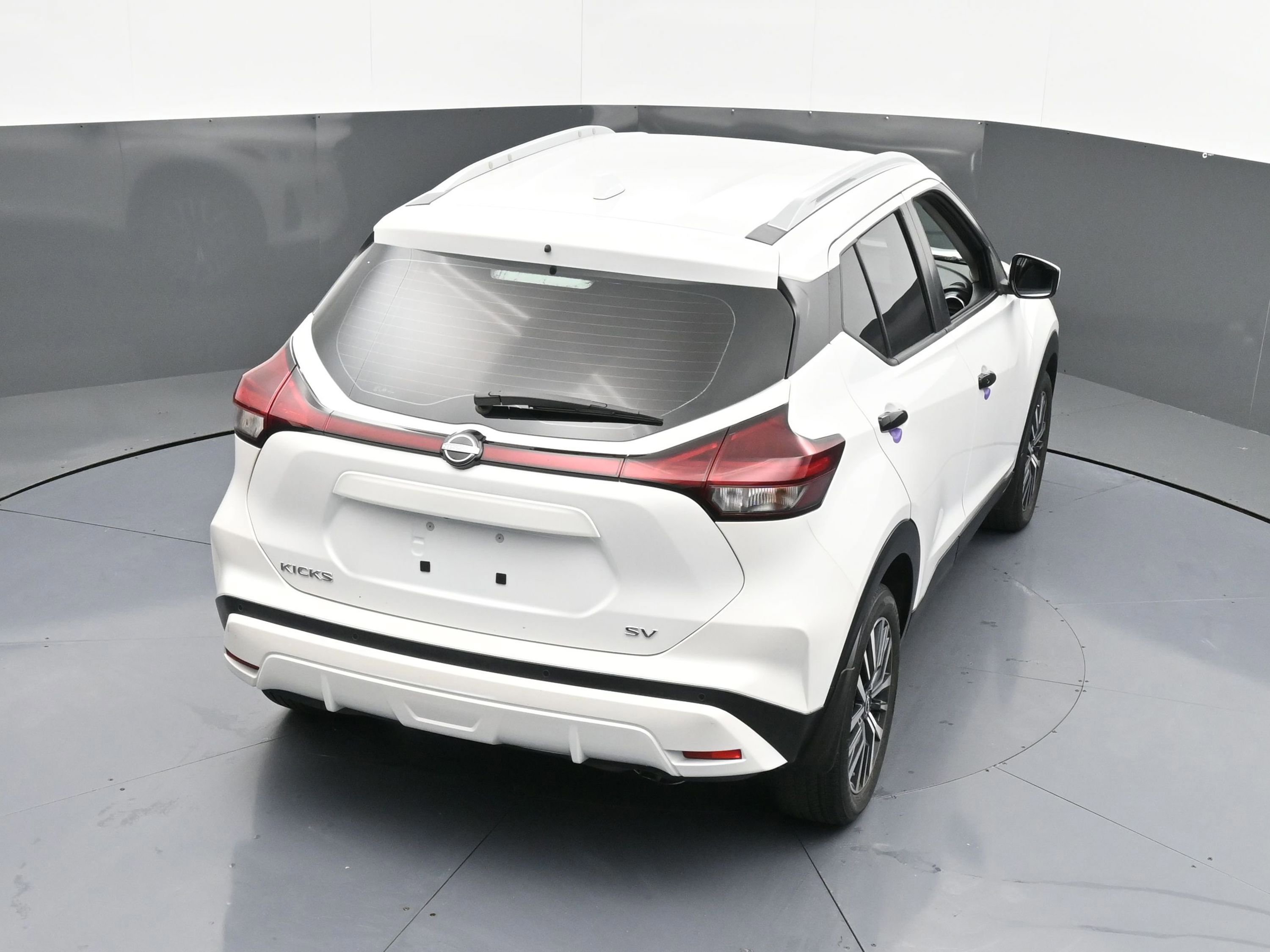 Used 2022 Nissan Kicks SV image 16