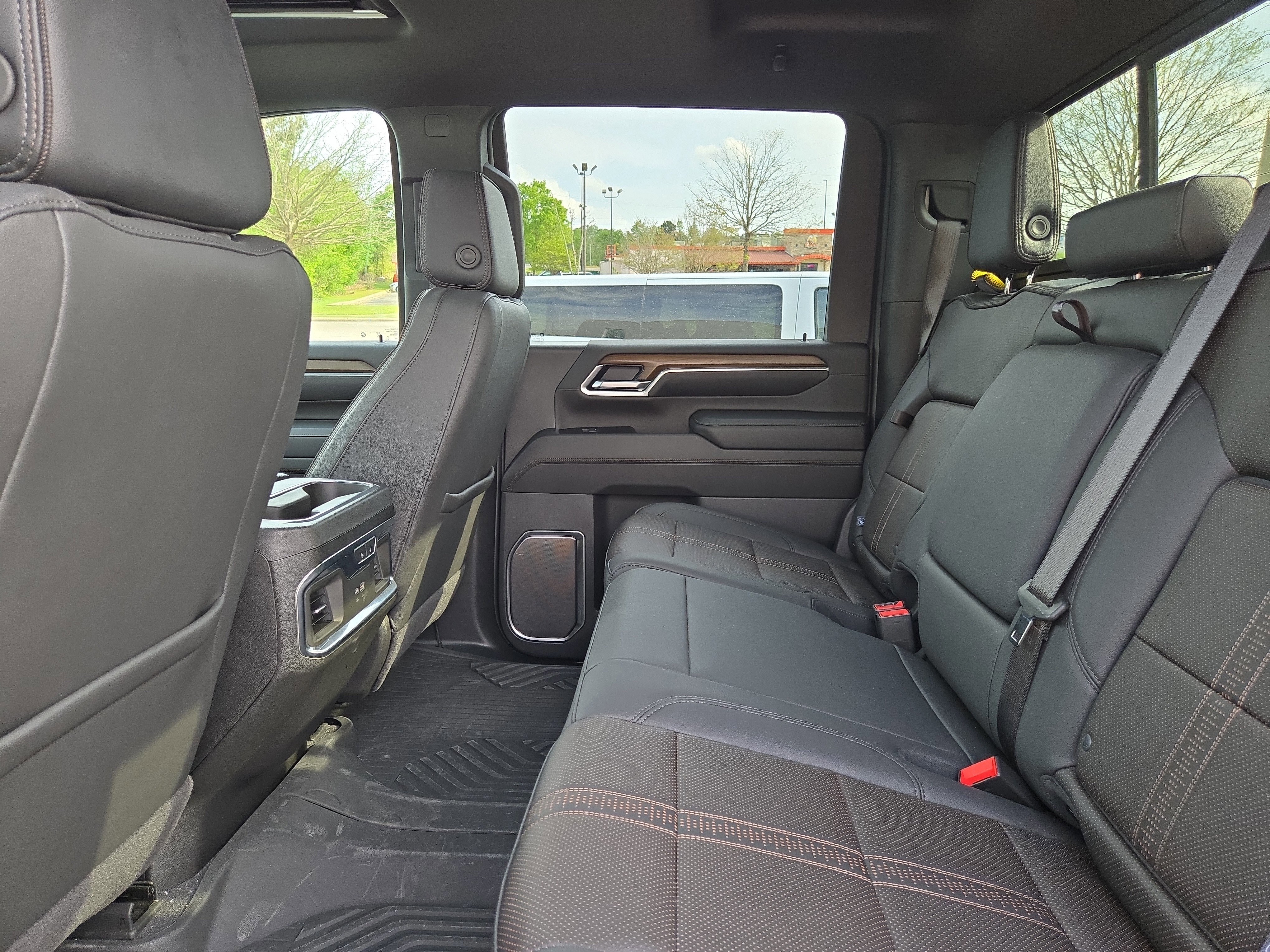 Used 2025 Chevrolet Silverado 2500 High Country w/ Technology Package image 15