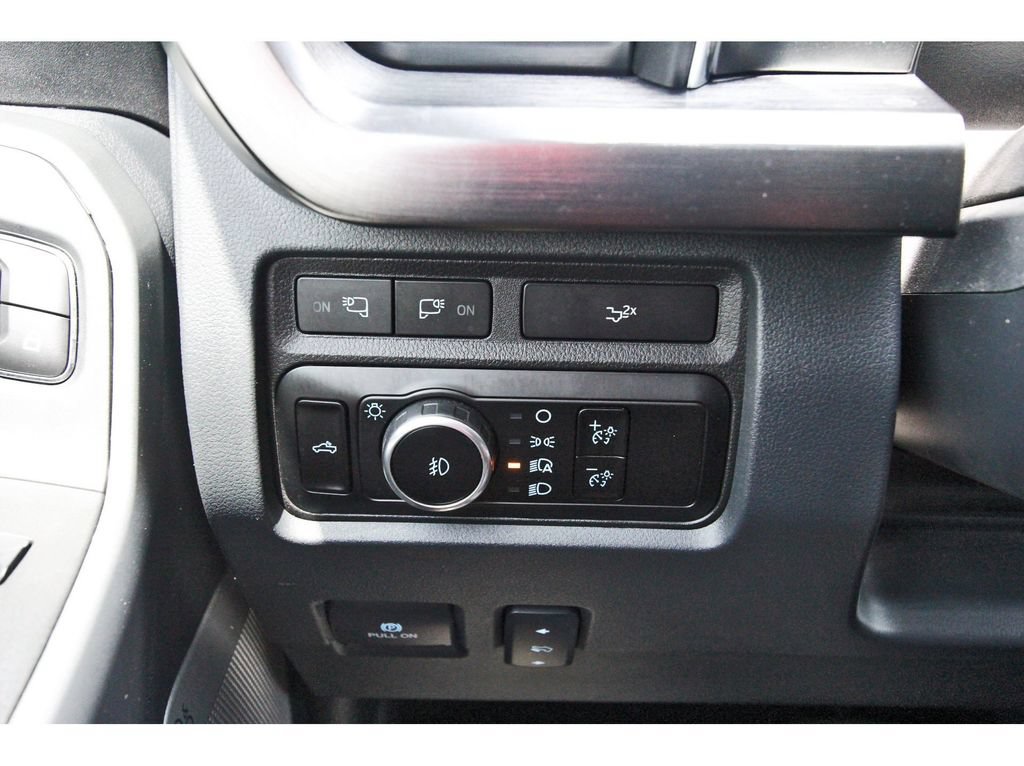 Certified 2023 Ford F250 Lariat w/ Sport Appearance Package AWD/4WD image 17