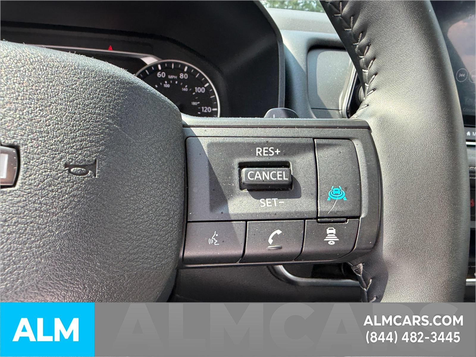 Used 2025 Nissan Rogue SV FWD image 23