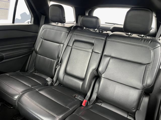 Certified 2020 Ford Explorer XLT w/ Equipment Group 202A AWD/4WD image 15