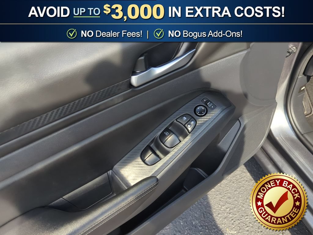 Used 2024 Nissan Altima 2.5 SV FWD image 16
