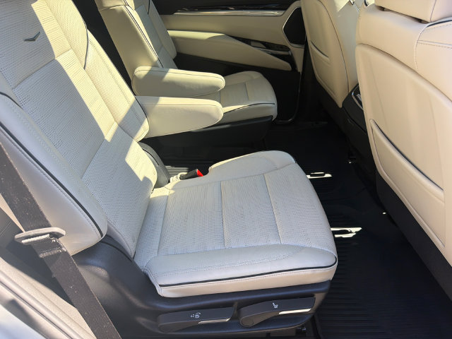 Used 2025 Cadillac Escalade Sport w/ Touring Package AWD/4WD image 18