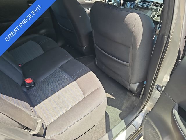 Used 2019 Nissan Leaf SV w/ SV Technology Package FWD image 11