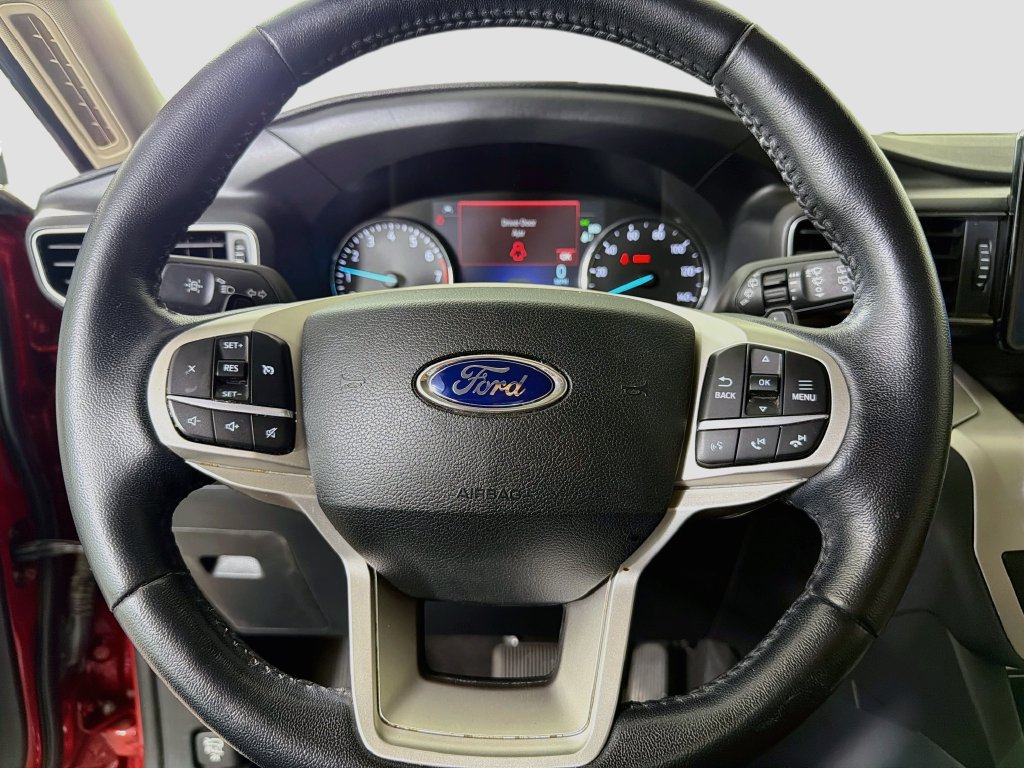 Certified 2020 Ford Explorer XLT w/ Equipment Group 202A RWD image 15