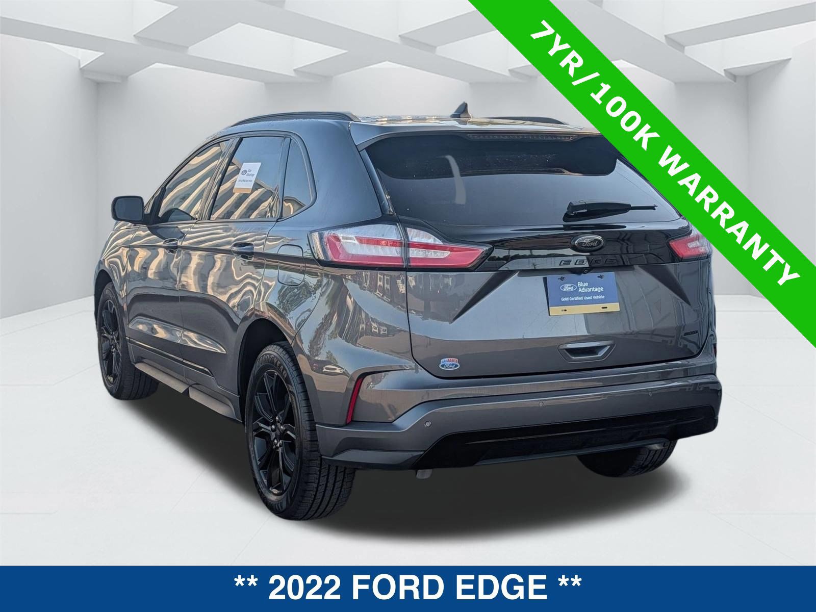 Certified 2022 Ford Edge SE w/ Black Appearance Package image 2