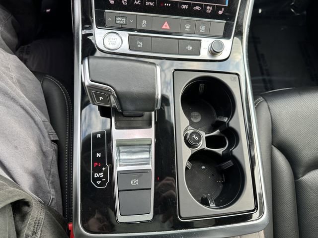 Used 2020 Audi Q8 Premium Plus AWD/4WD image 25