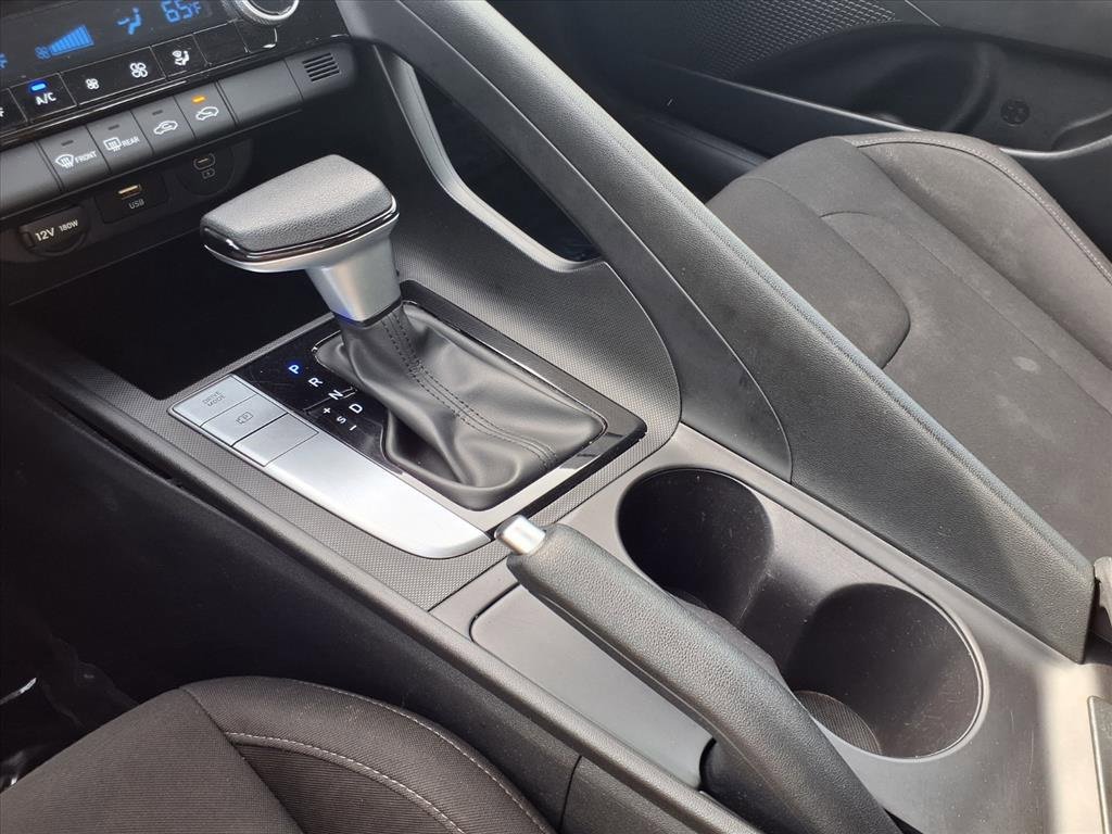 Used 2024 Hyundai Elantra SEL image 22