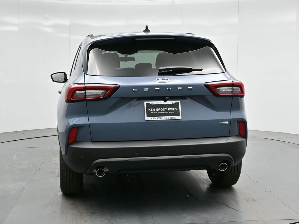 Certified 2025 Ford Escape ST-Line w/ Equipment Group 301A image 11