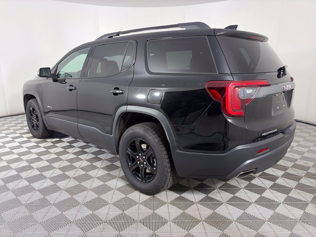 Used 2023 GMC Acadia AT4 w/ Technology Package AWD/4WD image 5