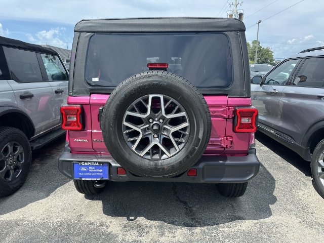 Used 2026 Jeep Wrangler Unlimited Sahara AWD/4WD image 26