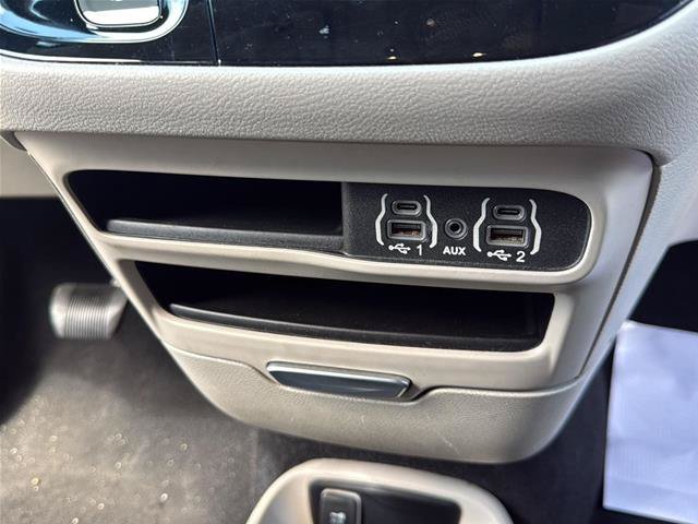 Used 2023 Chrysler Voyager LX FWD image 24