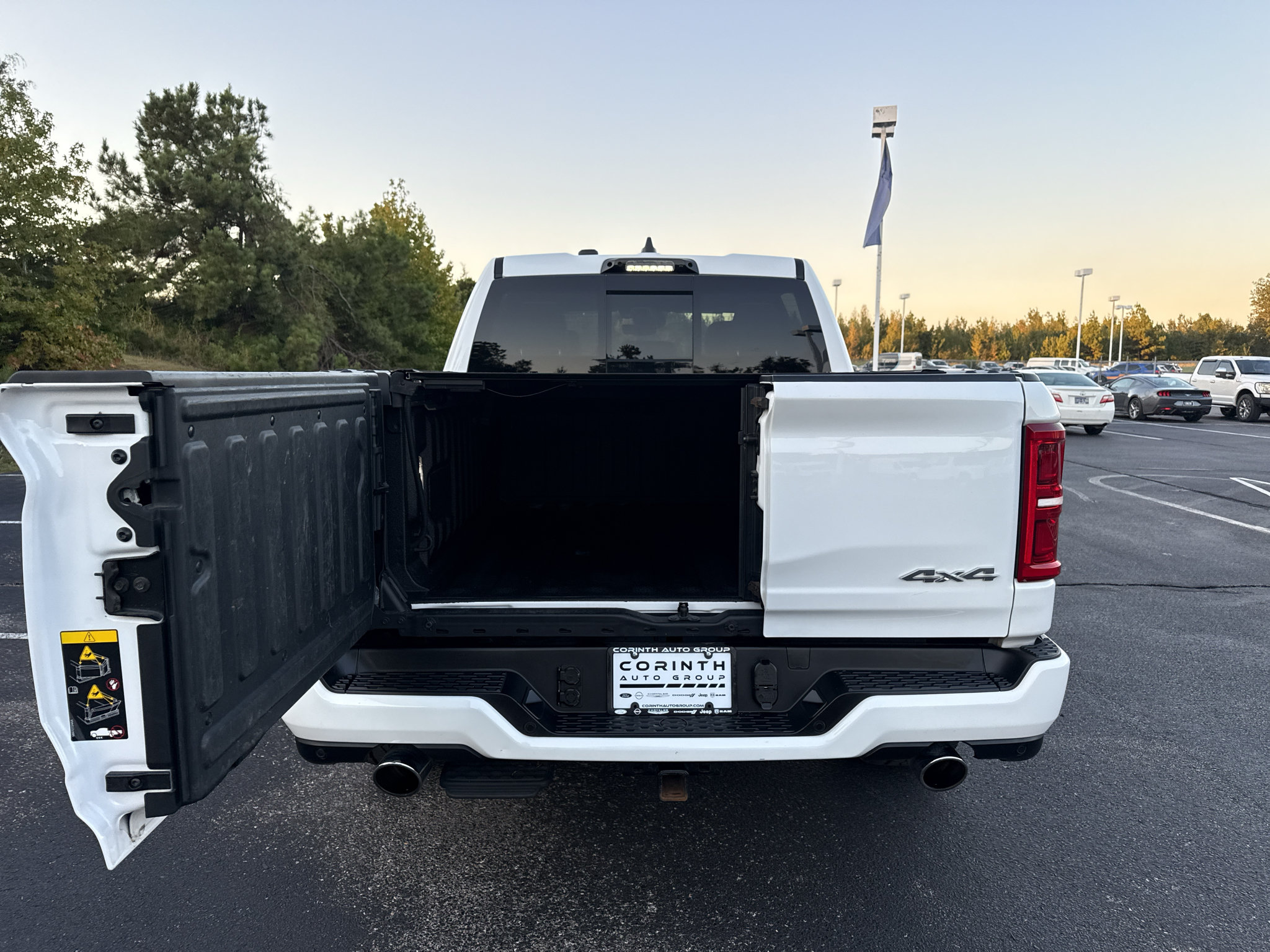 Used 2025 RAM 1500 Limited AWD/4WD image 27