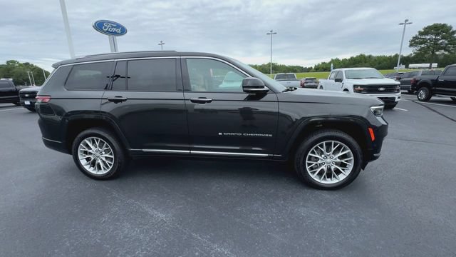 Used 2023 Jeep Grand Cherokee L Summit w/ Advanced Protech Group IV AWD/4WD image 9