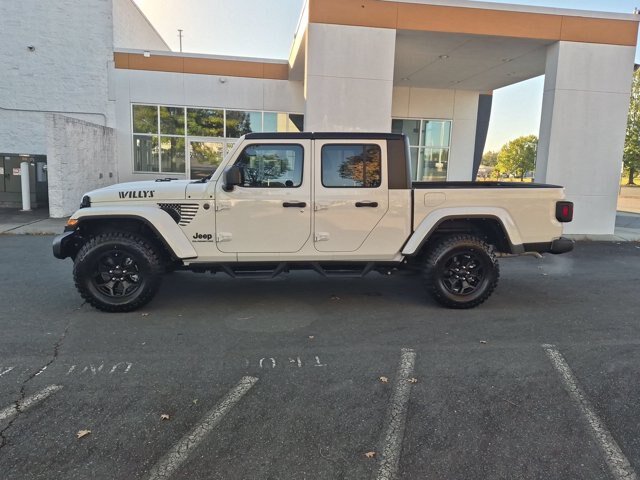Used 2022 Jeep Gladiator Sport AWD/4WD image 7