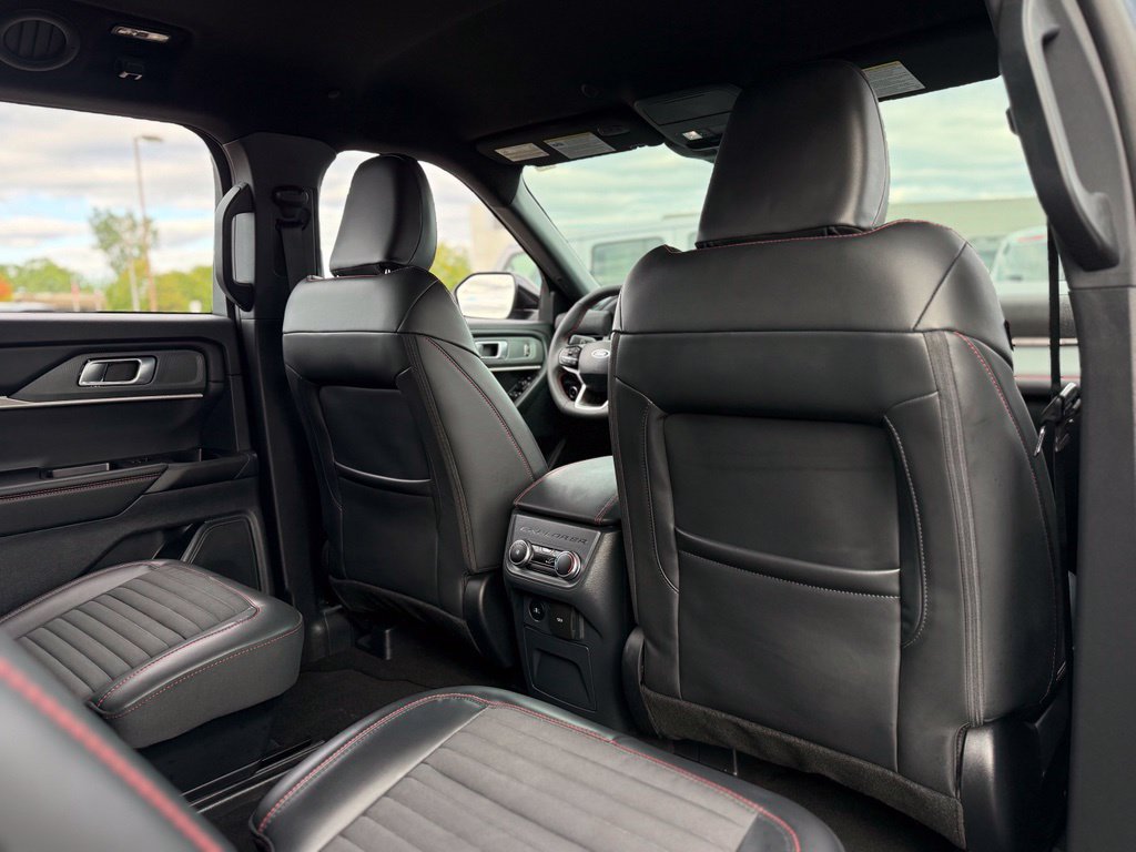 Certified 2026 Ford Explorer ST-Line AWD/4WD image 19