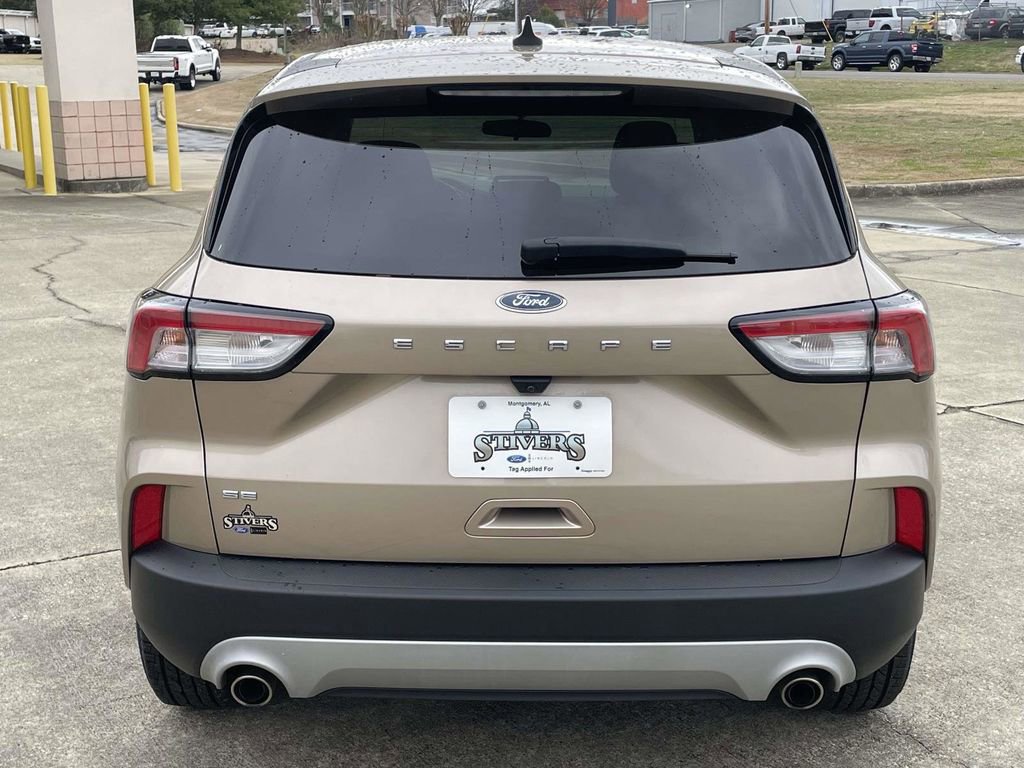 Certified 2020 Ford Escape SE image 4