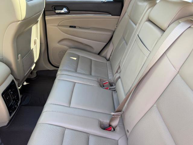 Used 2021 Jeep Grand Cherokee Overland AWD/4WD image 11