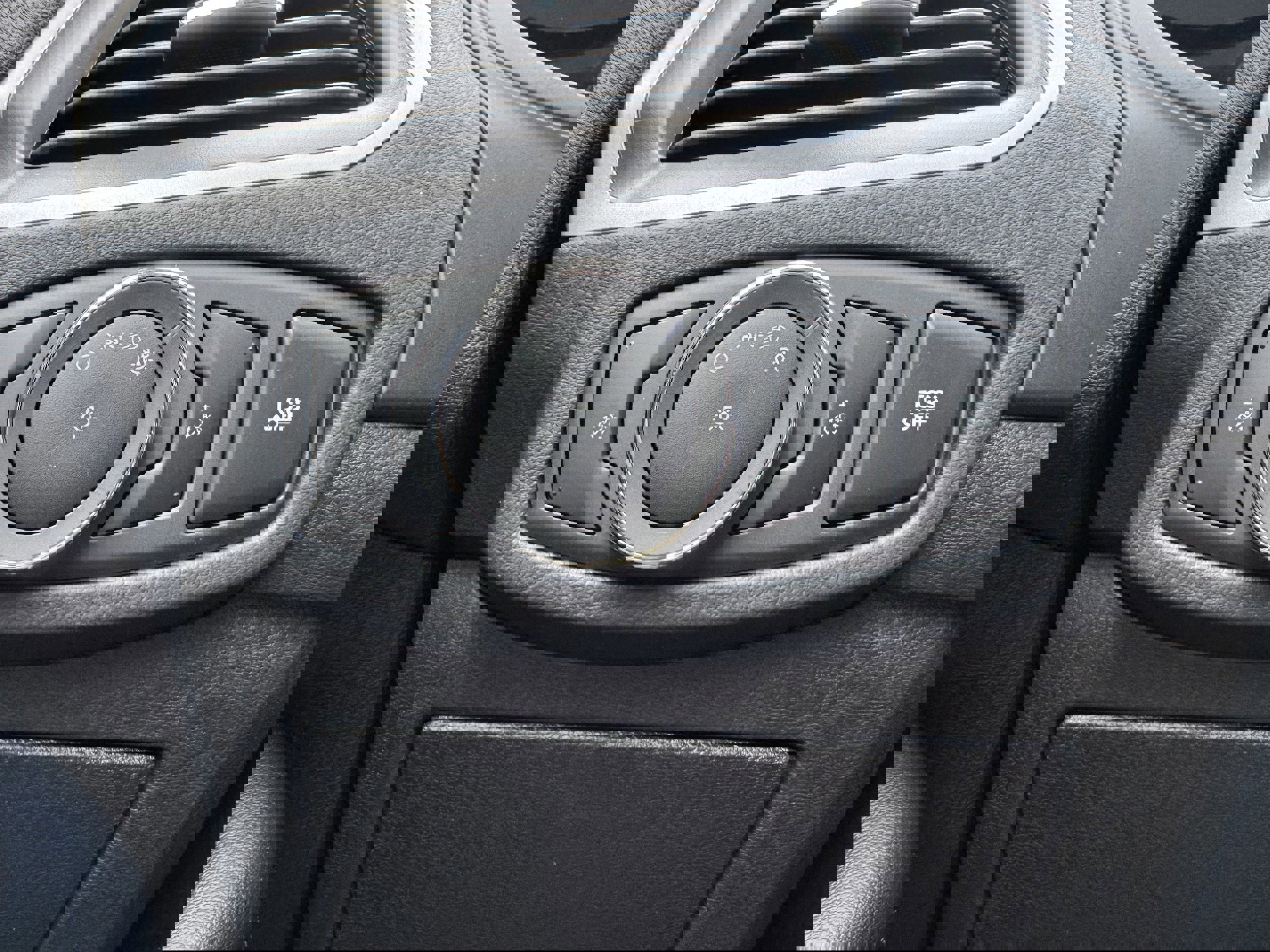 Certified 2024 Ford Edge SEL image 20