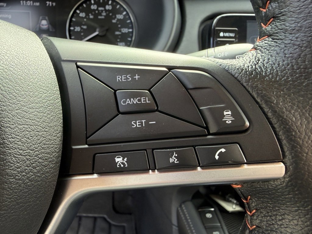 Used 2022 Nissan Kicks SR w/ Premium Package image 9