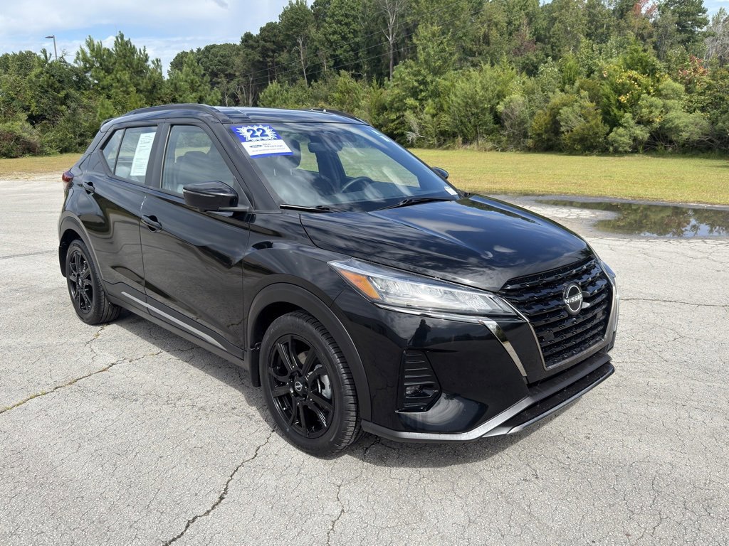 Used 2022 Nissan Kicks SR w/ Premium Package image 5