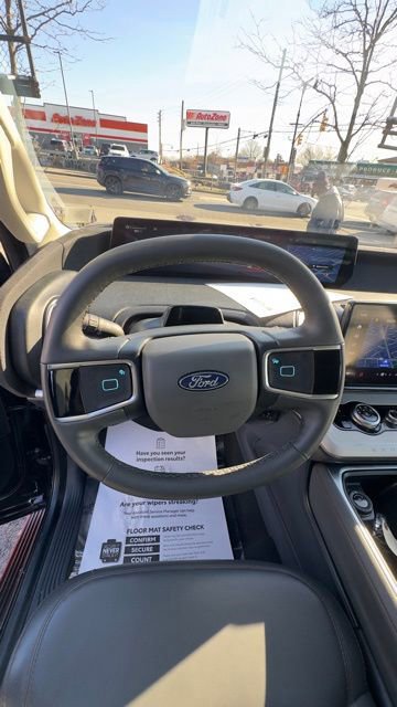 Certified 2025 Ford Expedition Max Active image 14