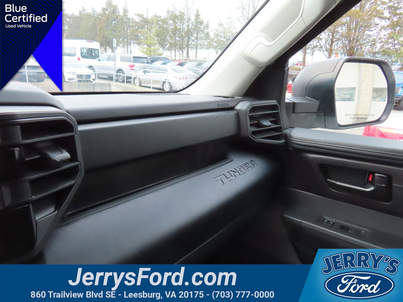 Used 2024 Toyota Tundra SR w/ SR Tow Package image 18