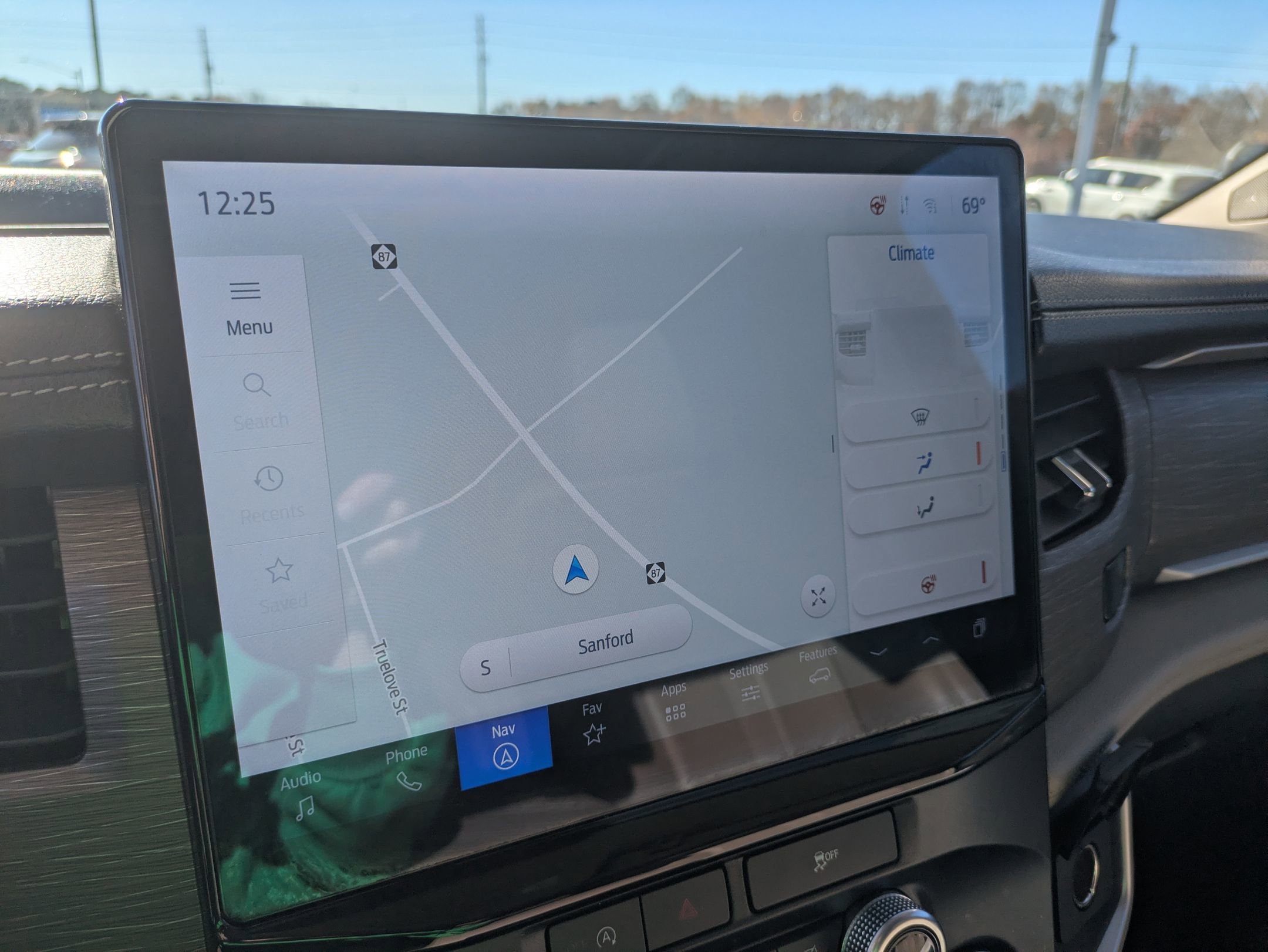 Certified 2024 Ford Expedition Limited image 25