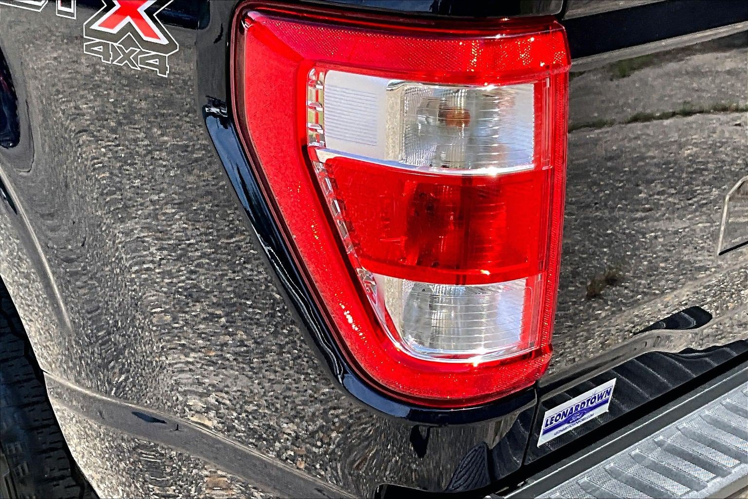 Certified 2023 Ford F150 XL w/ STX Appearance Package AWD/4WD image 31