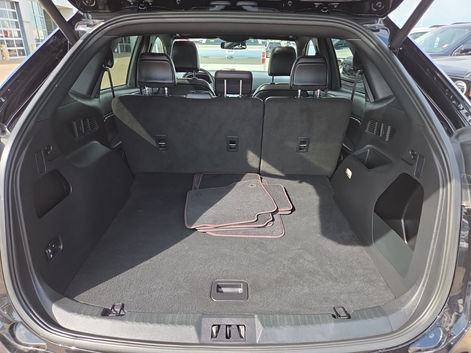 Certified 2024 Ford Edge ST-Line AWD/4WD image 14