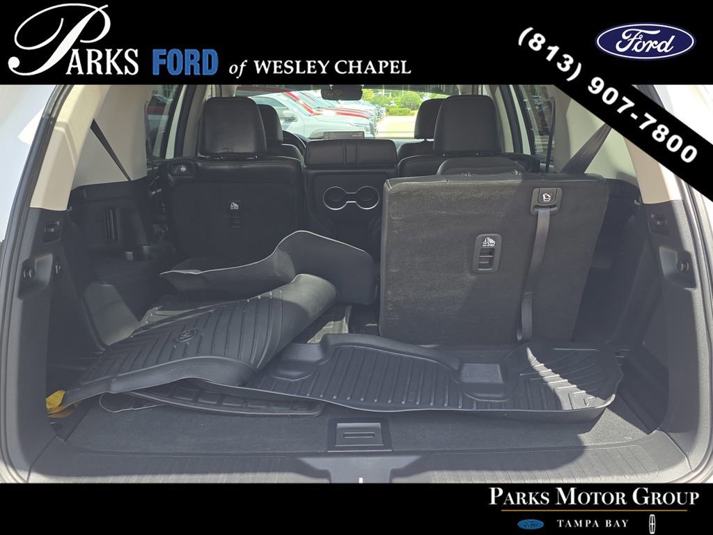 Used 2024 Honda Pilot Touring image 8