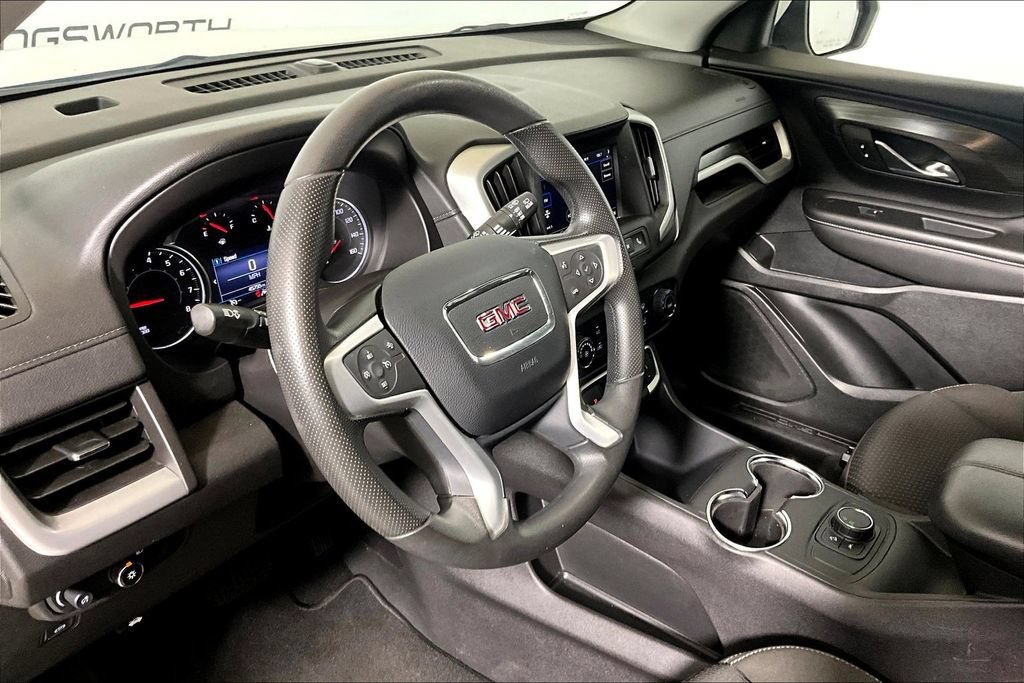 Used 2024 GMC Terrain SLE FWD image 10