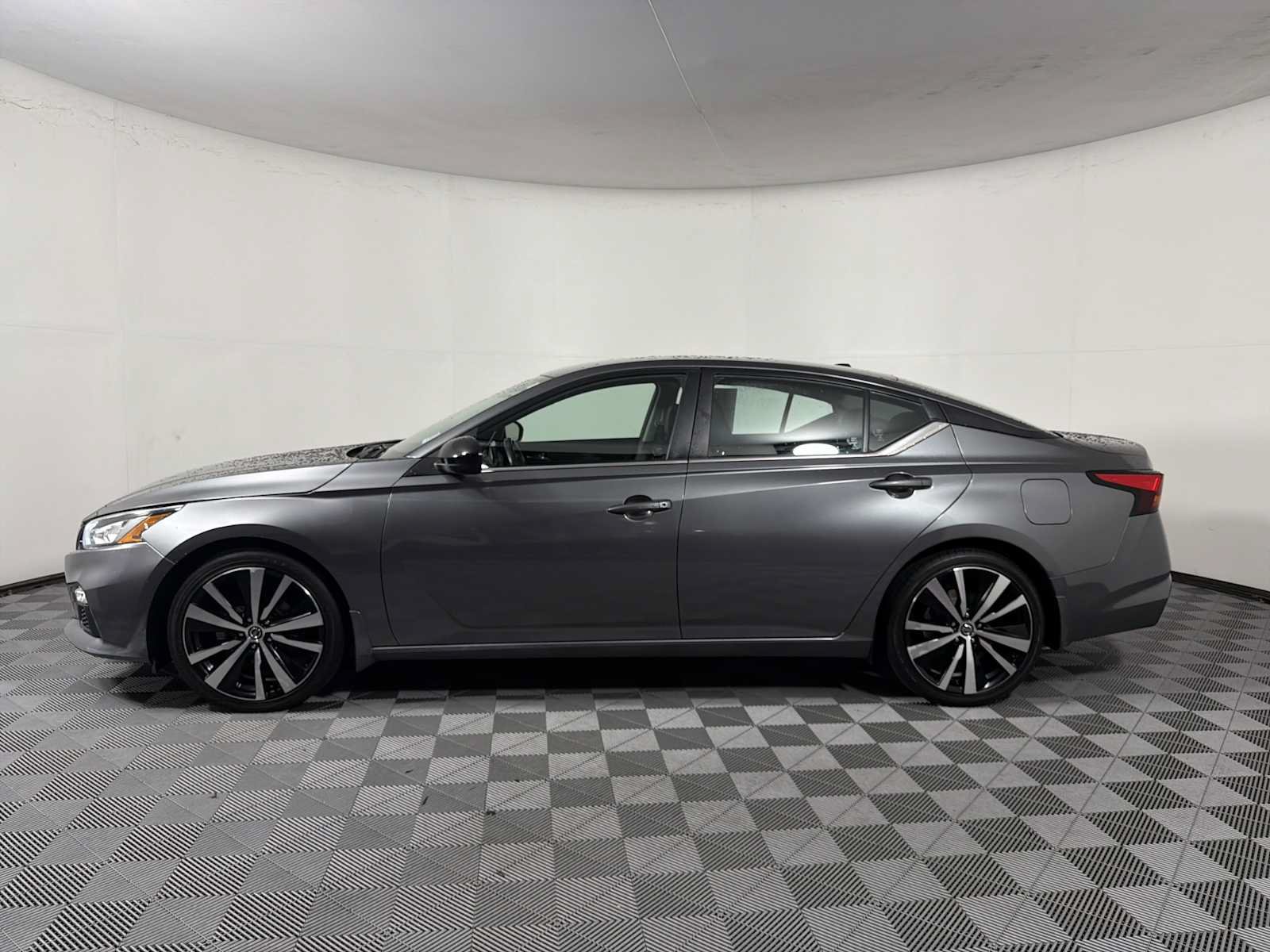 Used 2022 Nissan Altima 2.5 SR FWD image 7