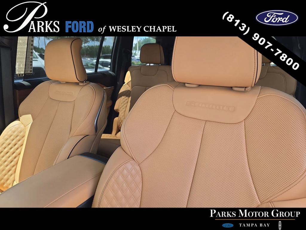 Used 2025 Jeep Grand Cherokee L Summit AWD/4WD image 22