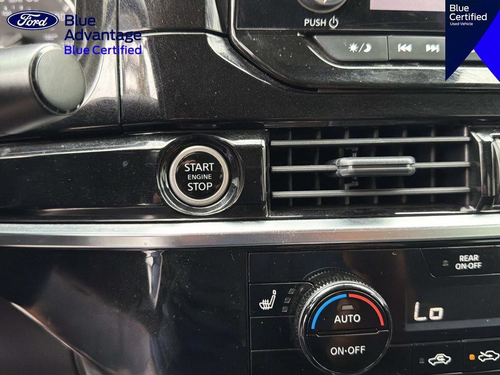 Used 2024 Nissan Pathfinder SV FWD image 28