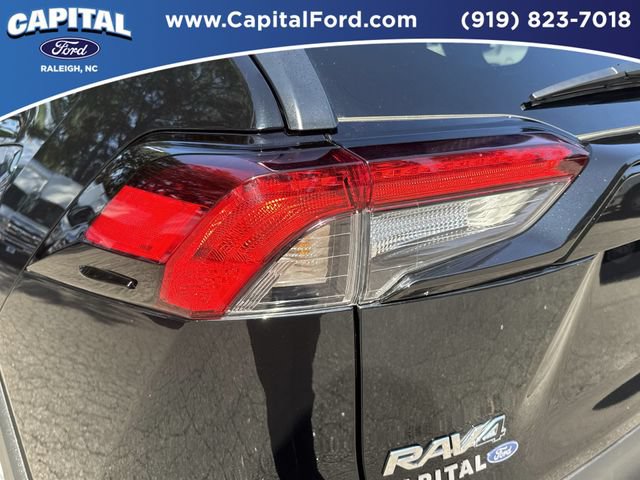 Used 2025 Toyota RAV4 LE AWD/4WD image 15