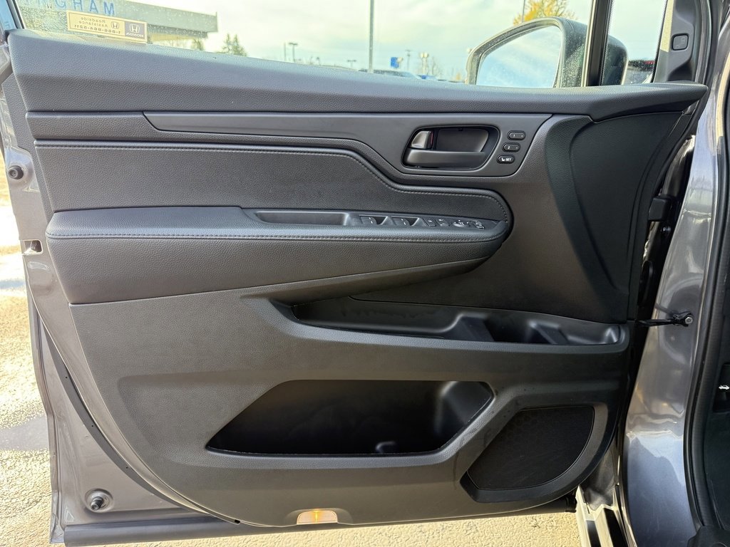 Used 2024 Honda Odyssey EX-L image 16