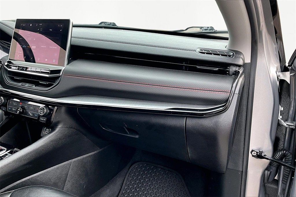 Used 2022 Jeep Compass Trailhawk w/ Trailhawk Convenience Group image 17