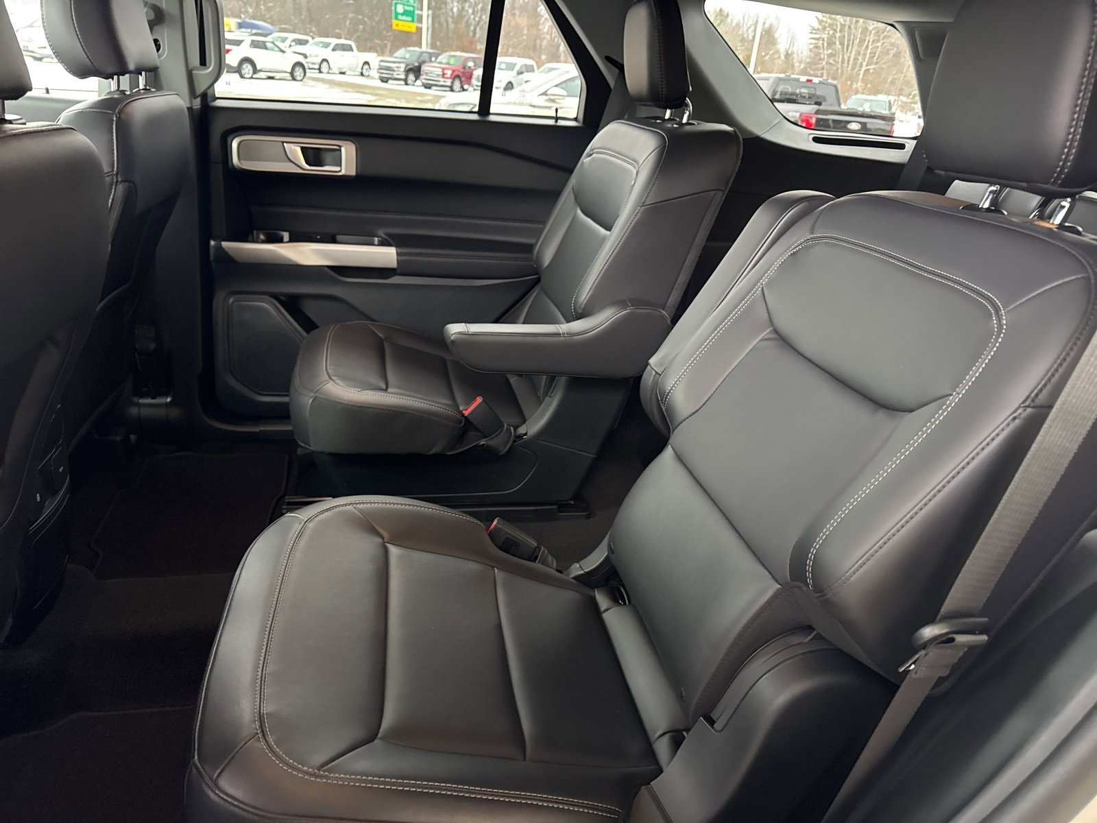 Certified 2023 Ford Explorer XLT w/ Equipment Group 202A image 38