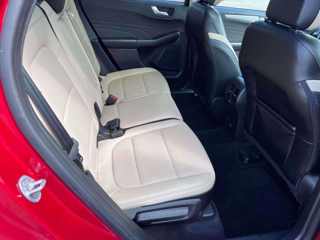 Certified 2022 Ford Escape SEL AWD/4WD image 21