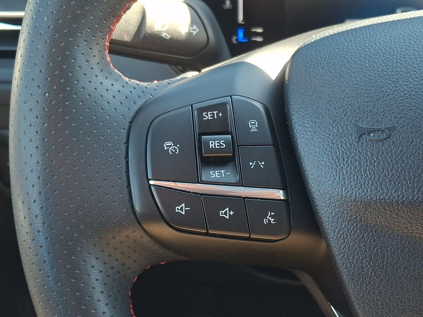 Certified 2023 Ford Escape ST-Line w/ Tech Pack #1 AWD/4WD image 26
